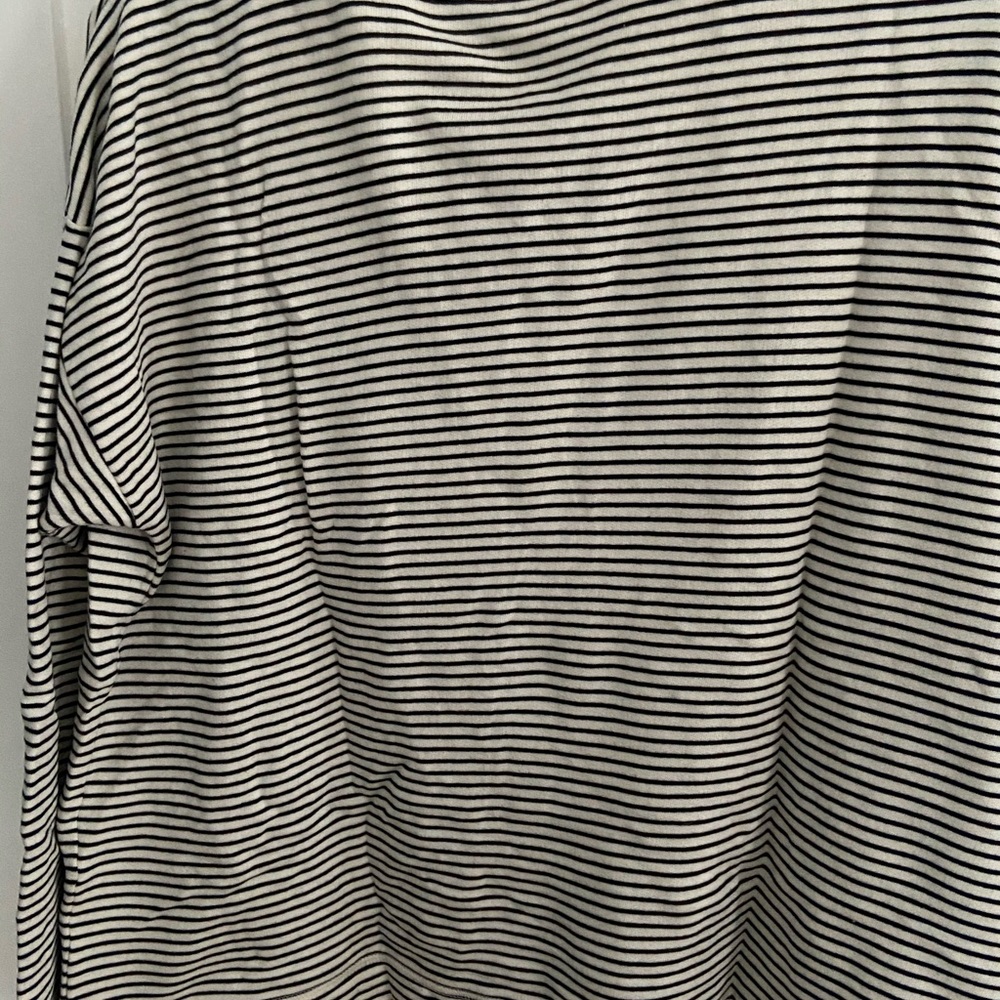 Vineyard Vines Sweater - Picture 5 of 6